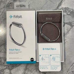 Fitbit Flex 2 Silver Bangle